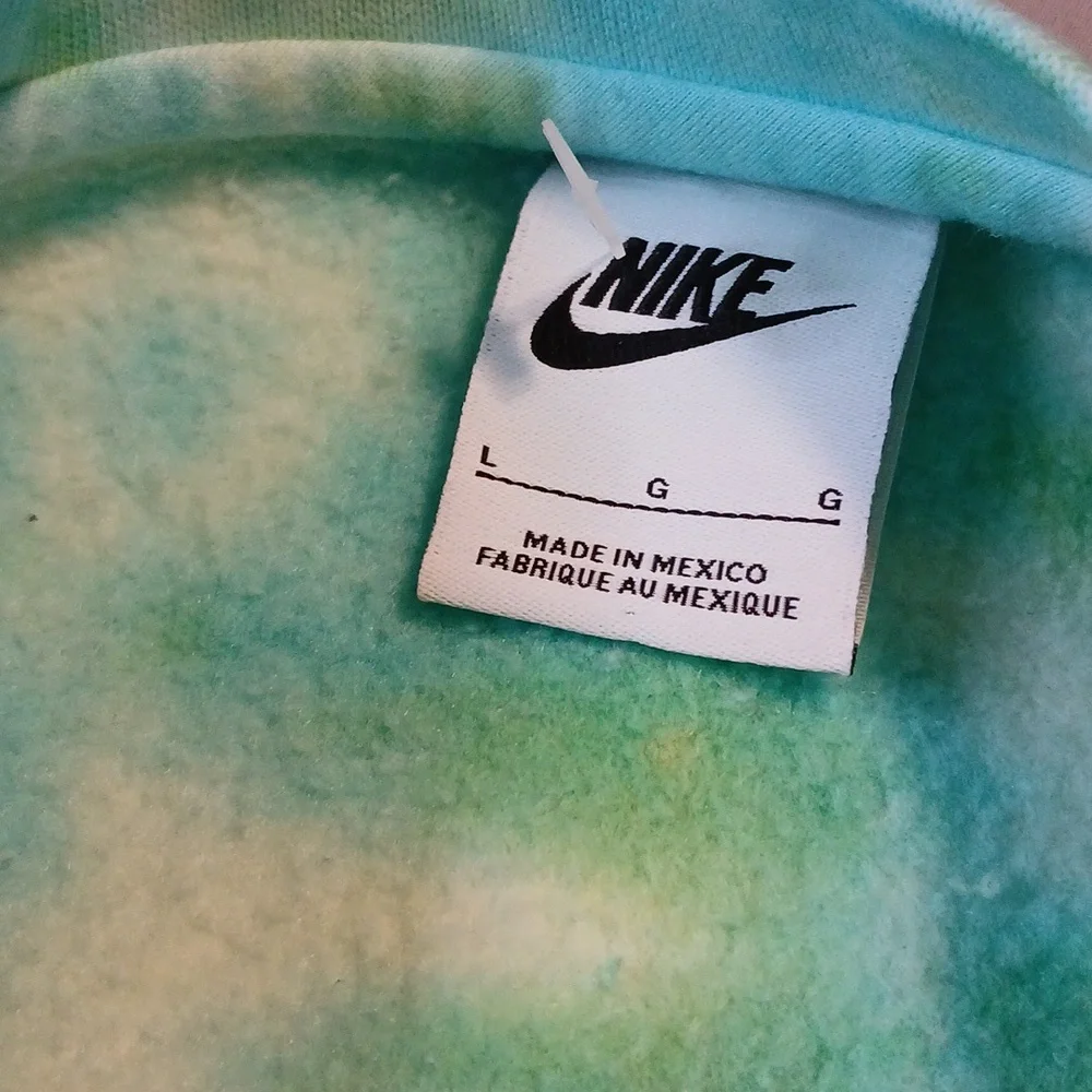 Nike‎ Oversized Cropped Tye-Dye Fleeced Sweatshirt size Large
